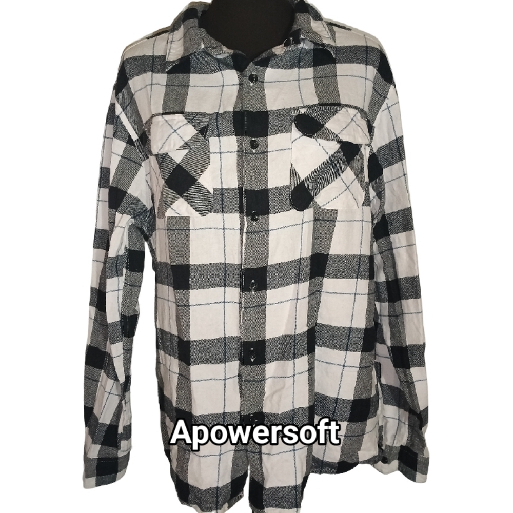 Black/White Plaid Flannel  (0720)